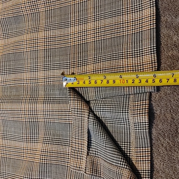 H & M Sz 10 Plaid Above Knee Skirt - Picture 2 of 2